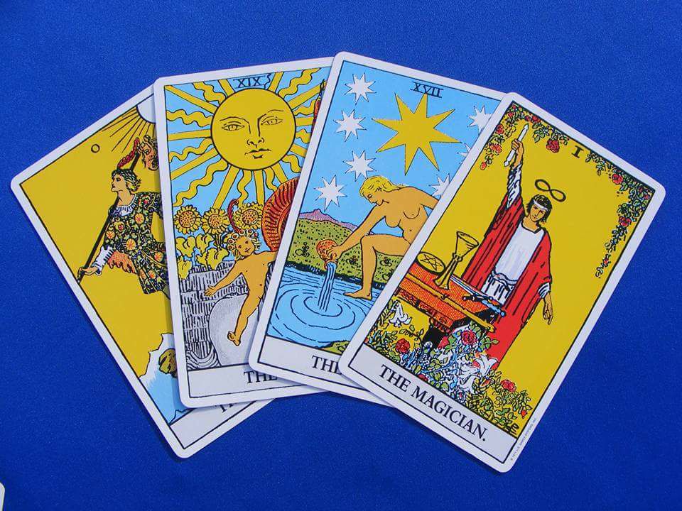 Professional Tarot Course. Learn to read the tarot professionally. Intuitive tarot.